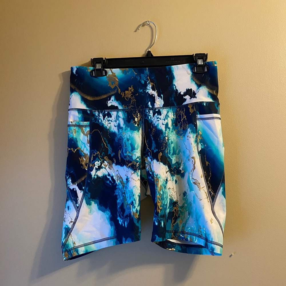 Old Navy Blue/Gold Marble Biker Shorts. Size Large. Barely Worn. High waist.